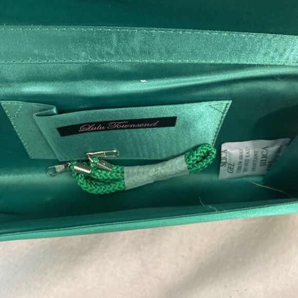 LULU TOWNSEND Green Sparkling Floral handbag purse clutch Stains Snap - Picture 8 of 12